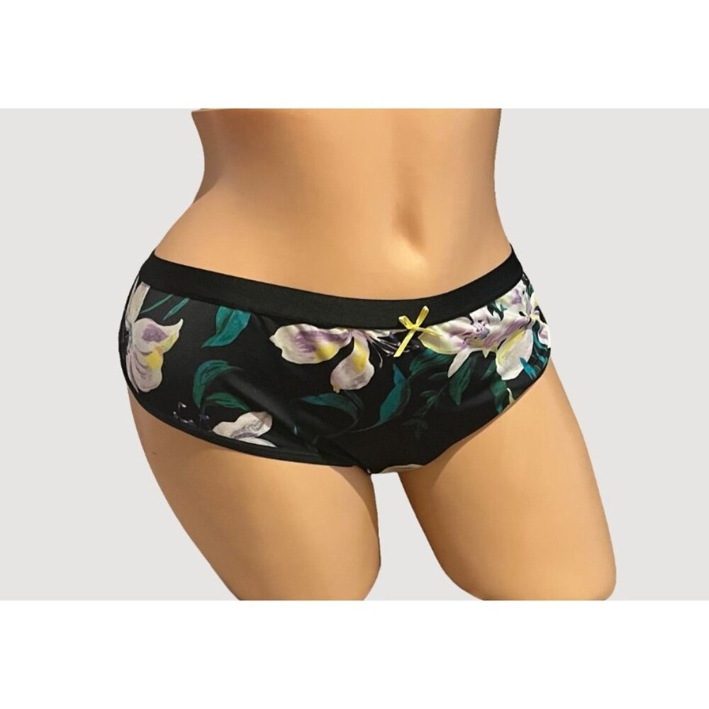 Lane Bryant Cacique No Show Thong Panty 26/28